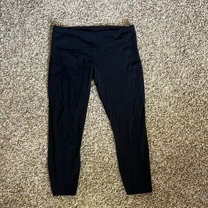 Lululemon size 12 black leggings seamless with pockets